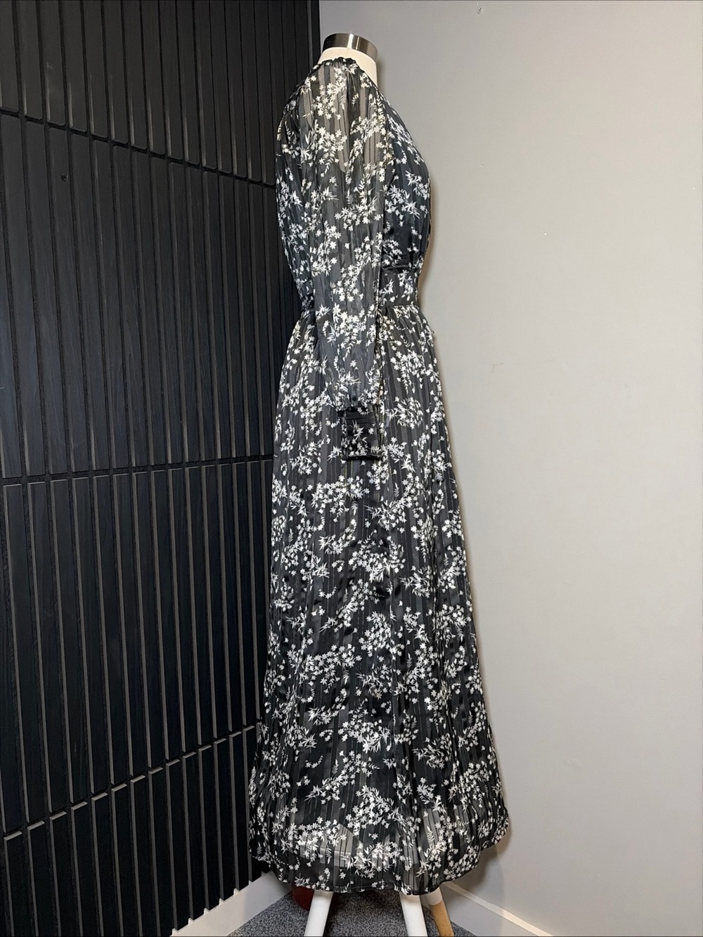 CIEBON Floral Metallic Long Sleeve Wrap Maxi Dress w/ Pockets Resort Beach - Picture 3 of 8
